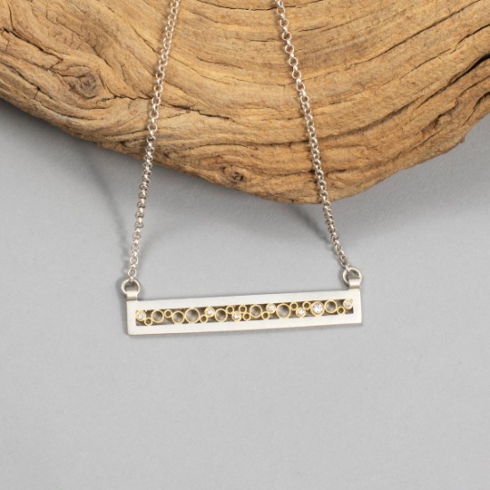 Belle Brooke - Estrella Extra Long Horizontal Bar Pendant