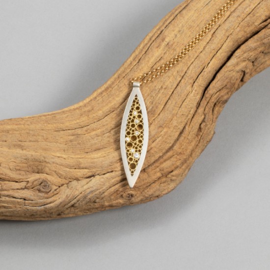 Belle Brooke - Estrella Long Leaf Pendant